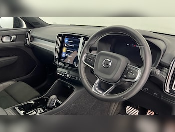Used Volvo XC40 2021 for sale - 75929946: Photo