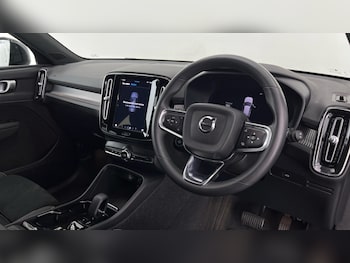 Used Volvo XC40 2024 for sale - 75526704: Photo