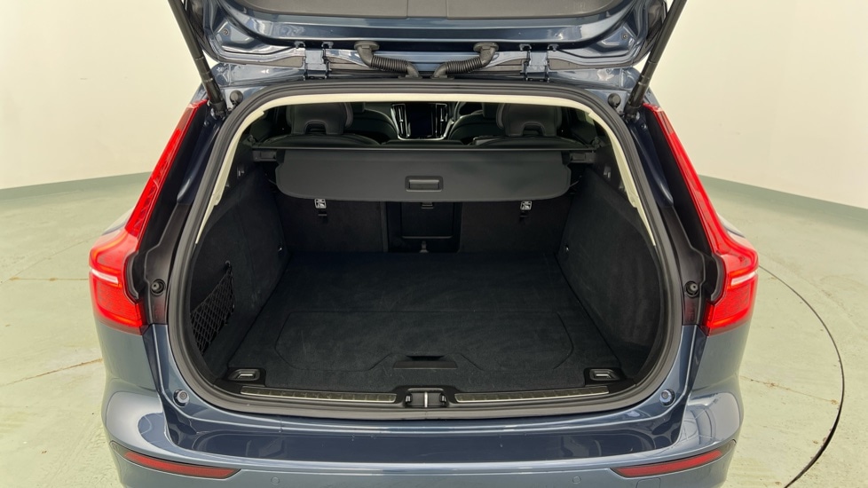 Used Volvo V60 2025 for sale - 77532022: Photo 13