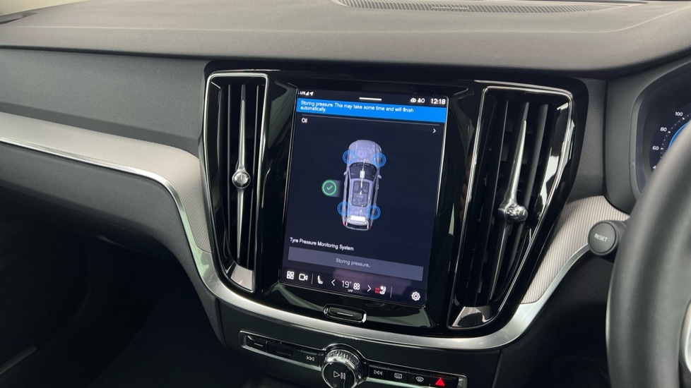 Used Volvo V60 2025 for sale - 77532022: Photo 14