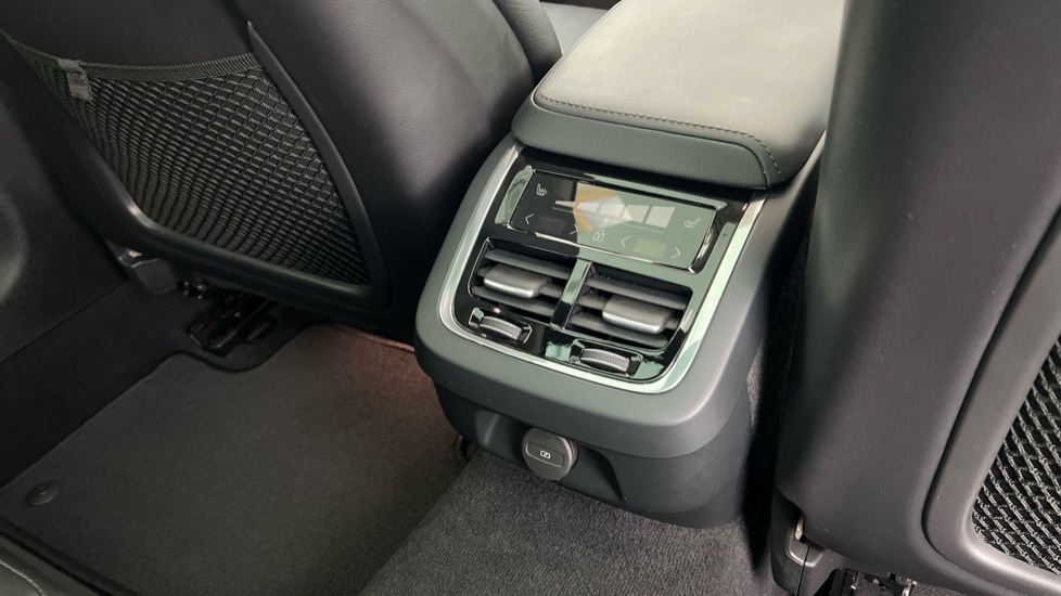 Used Volvo V60 2025 for sale - 77532022: Photo 41