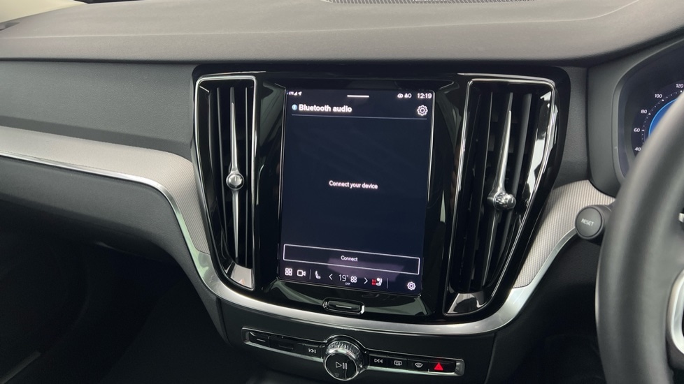 Used Volvo V60 2025 for sale - 77532022: Photo 42