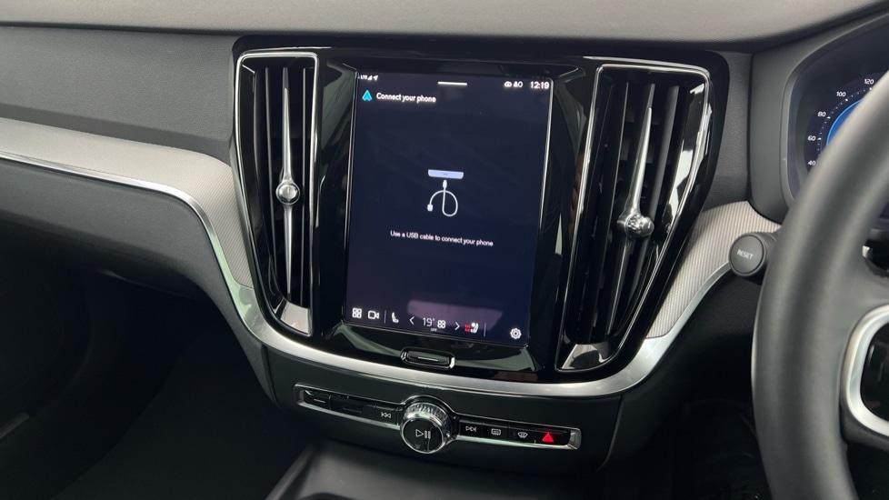 Used Volvo V60 2025 for sale - 77532022: Photo 46