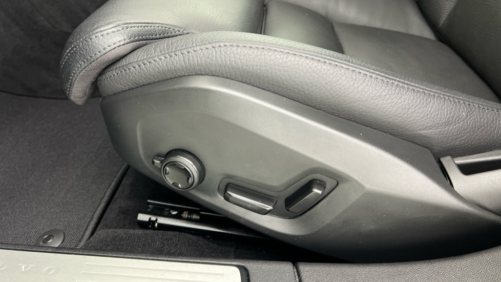 Used Volvo V60 2025 for sale - 77532022: Photo 62