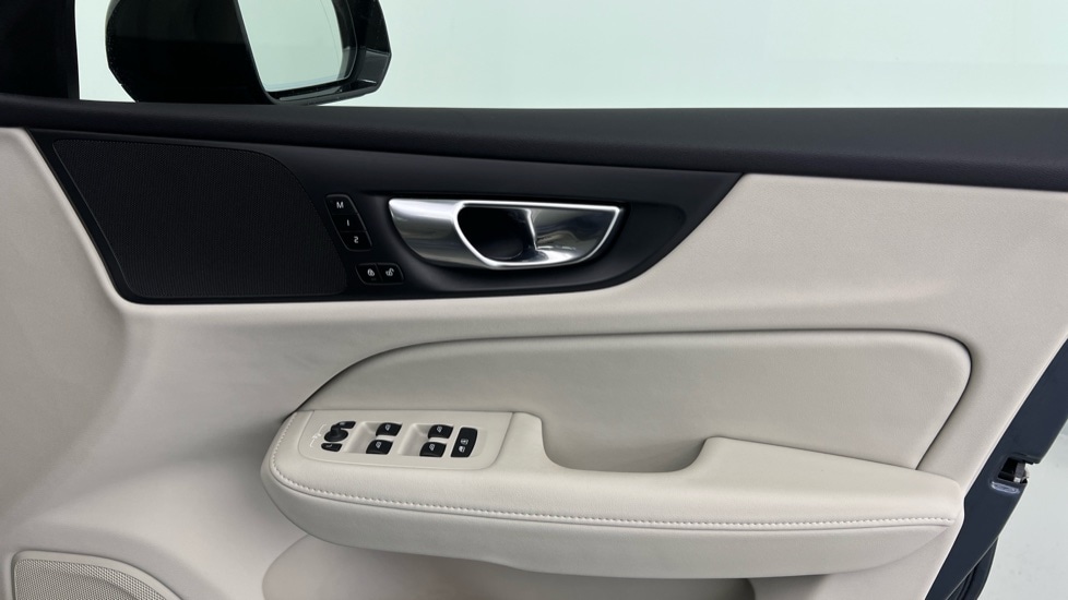 Used Volvo V60 2025 for sale - 77660335: Photo 29