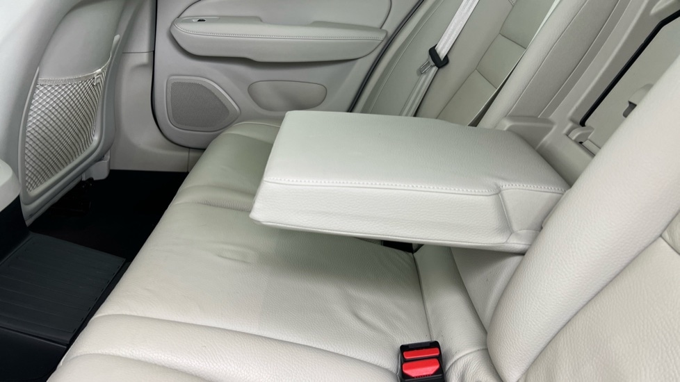 Used Volvo V60 2025 for sale - 77660335: Photo 34