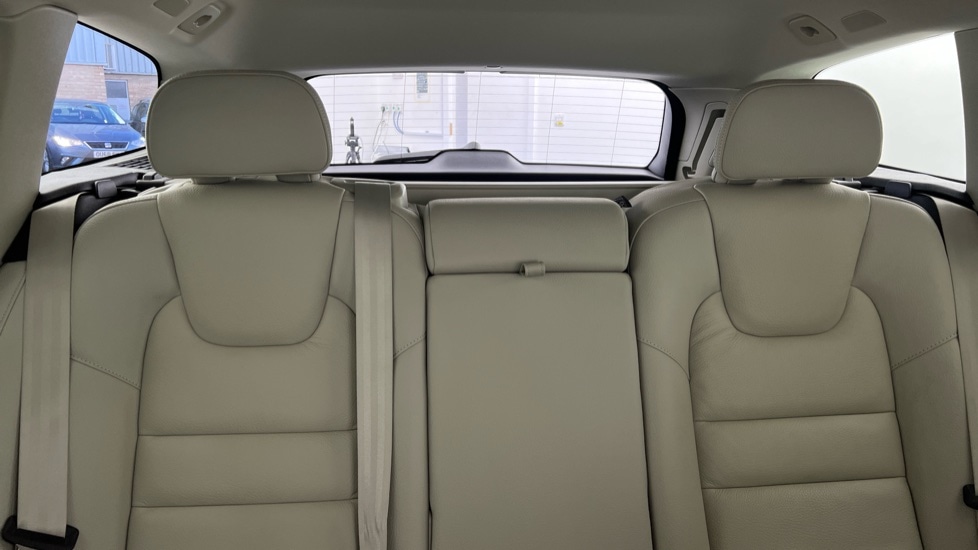 Used Volvo V60 2025 for sale - 77660335: Photo 37