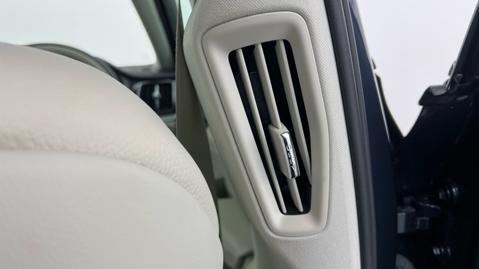 Used Volvo V60 2025 for sale - 77660335: Photo 38