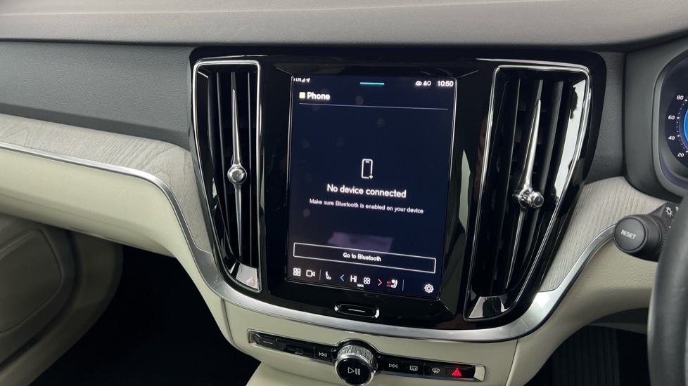 Used Volvo V60 2025 for sale - 77660335: Photo 43