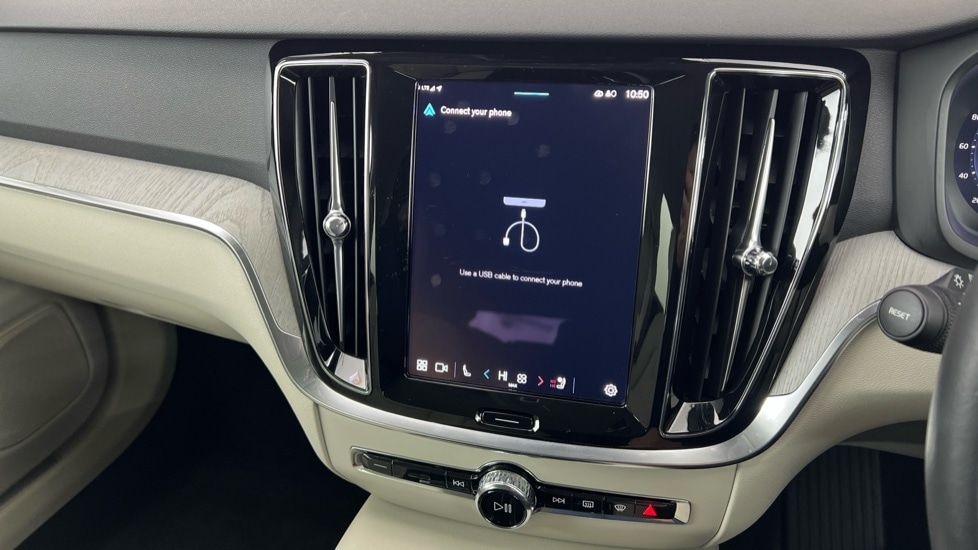 Used Volvo V60 2025 for sale - 77660335: Photo 45