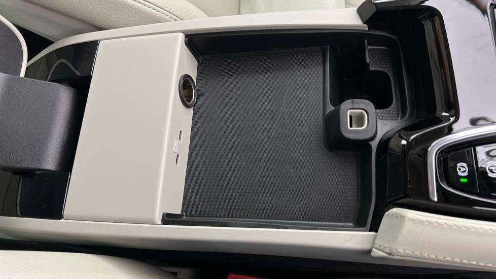 Used Volvo V60 2025 for sale - 77660335: Photo 50