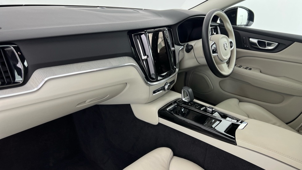 Used Volvo V60 2025 for sale - 77660335: Photo 61