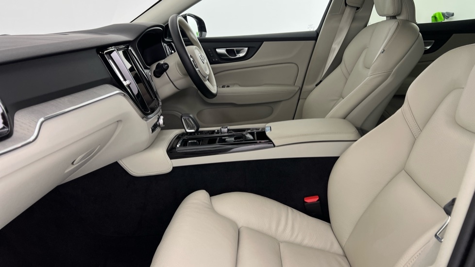 Used Volvo V60 2025 for sale - 77660335: Photo 62