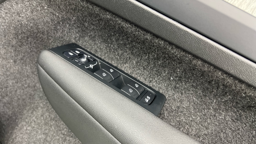 Used Volvo XC40 2025 for sale - 77552258: Photo 24