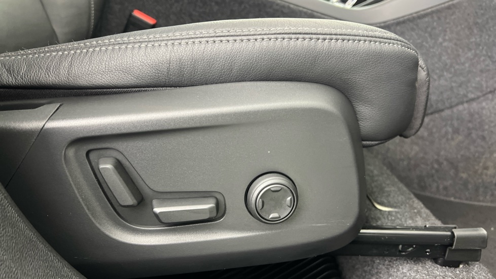 Used Volvo XC40 2025 for sale - 77552258: Photo 30