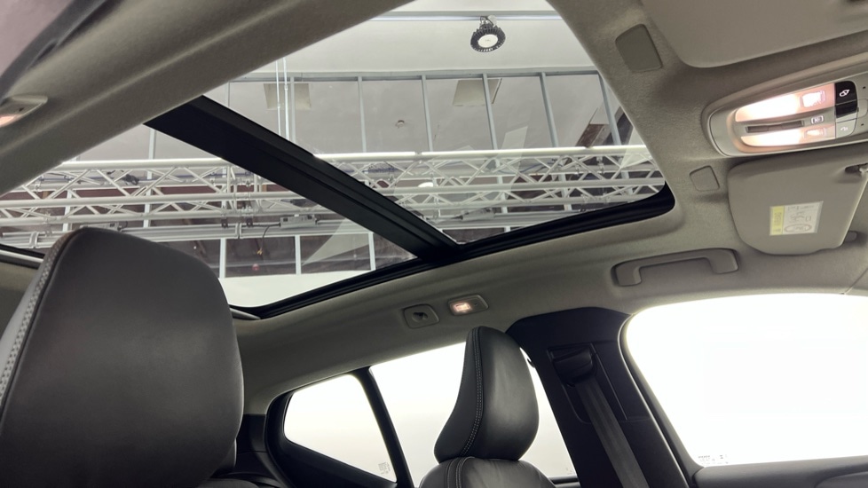 Used Volvo XC40 2025 for sale - 77552258: Photo 31