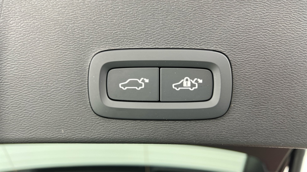 Used Volvo XC40 2025 for sale - 77552258: Photo 35