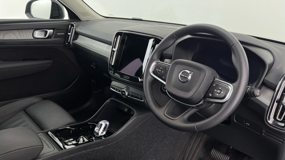 Used Volvo XC40 2025 for sale - 77552258: Photo 4