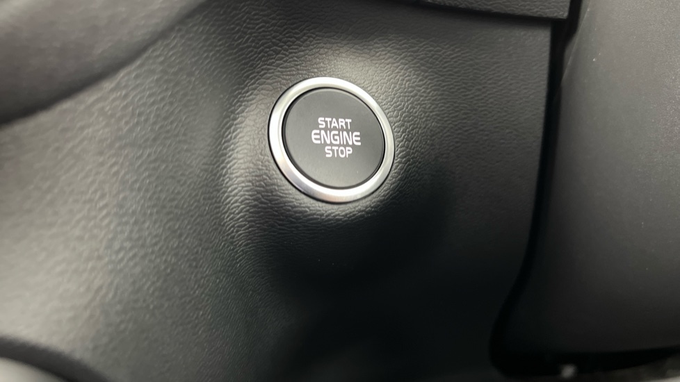 Used Volvo XC40 2025 for sale - 77552258: Photo 52