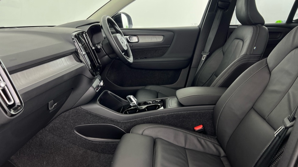 Used Volvo XC40 2025 for sale - 77552258: Photo 64