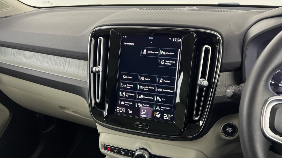 Used Volvo XC40 2021 for sale - 77890047: Photo 17