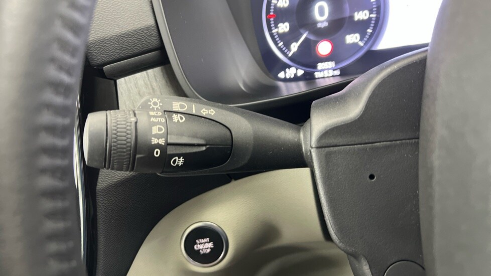 Used Volvo XC40 2021 for sale - 77890047: Photo 20