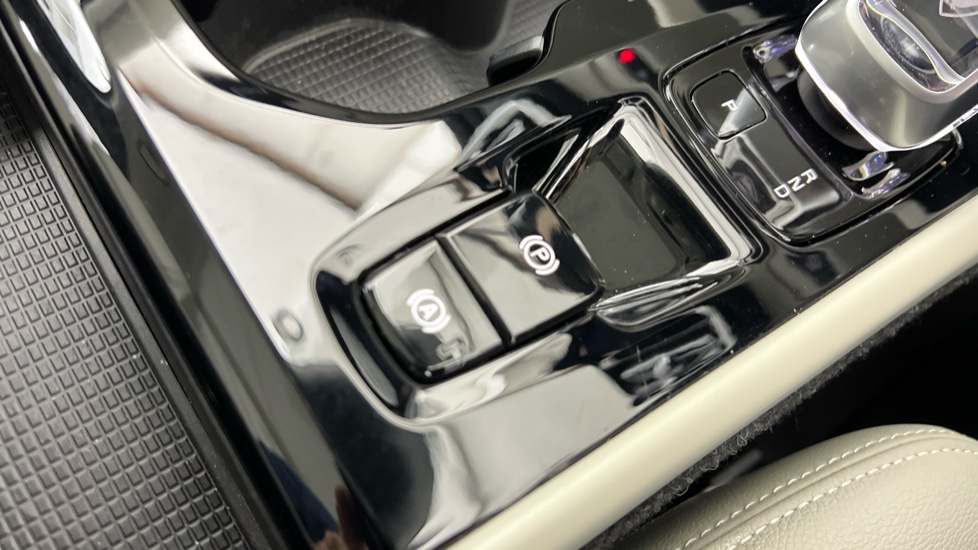 Used Volvo XC40 2021 for sale - 77890047: Photo 27