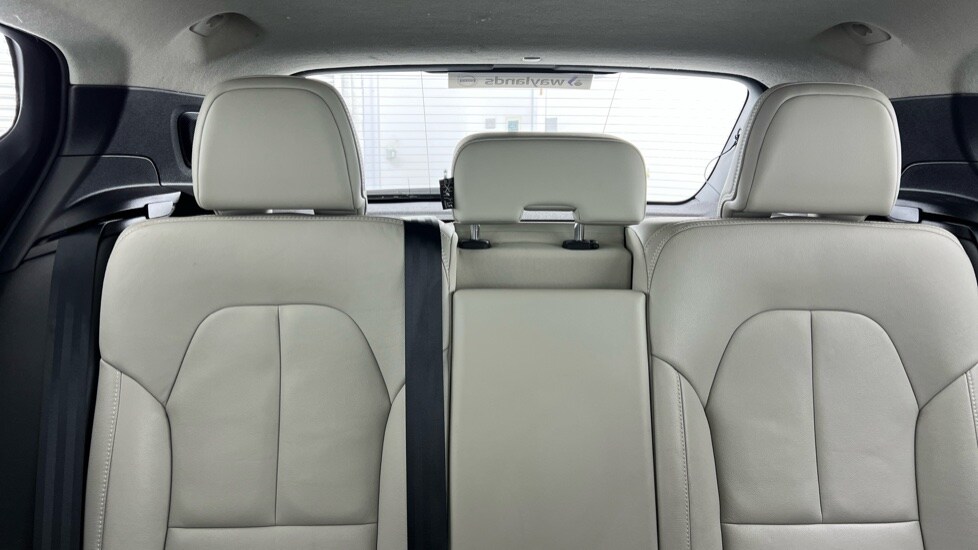 Used Volvo XC40 2021 for sale - 77890047: Photo 37