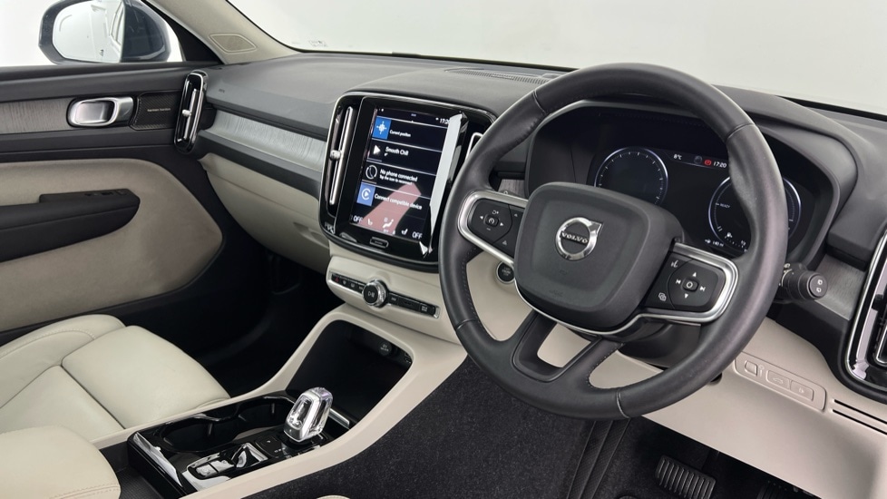 Used Volvo XC40 2021 for sale - 77890047: Photo 4