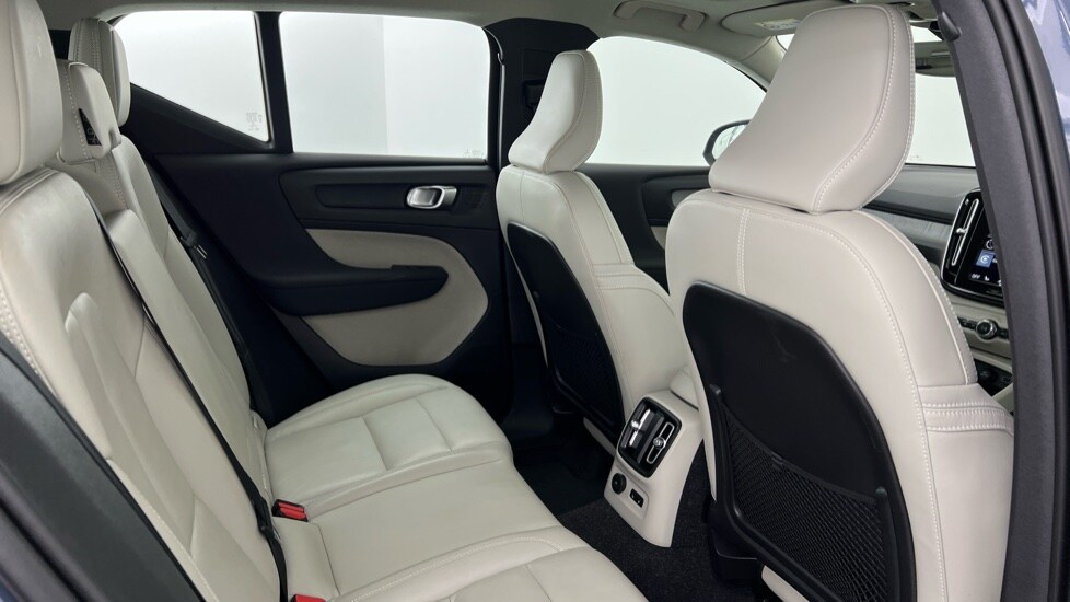 Used Volvo XC40 2021 for sale - 77890047: Photo 6