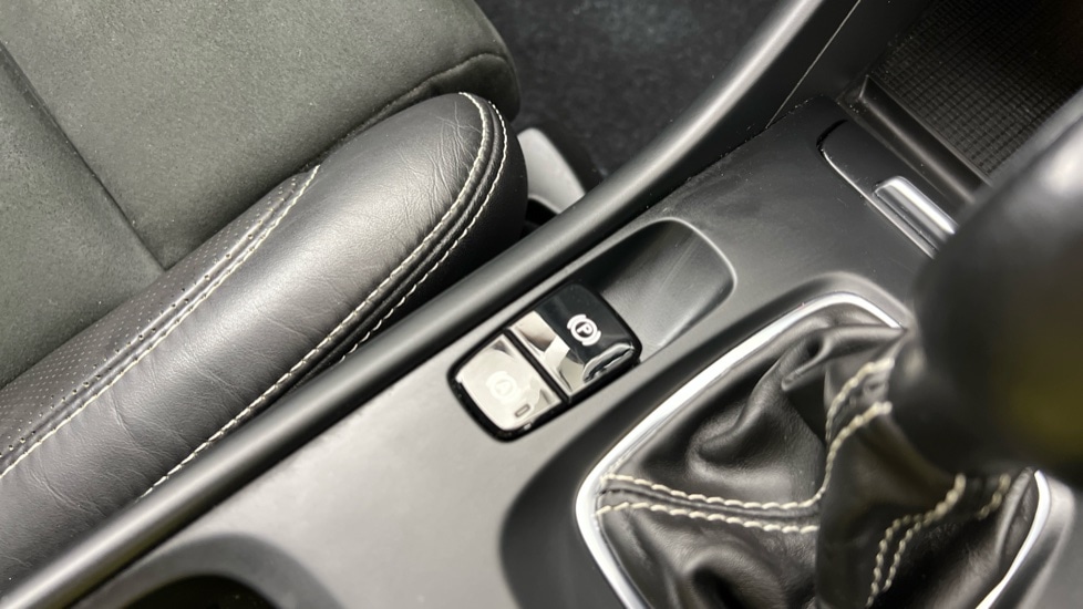 Used Volvo XC40 2018 for sale - 76709411: Photo 27