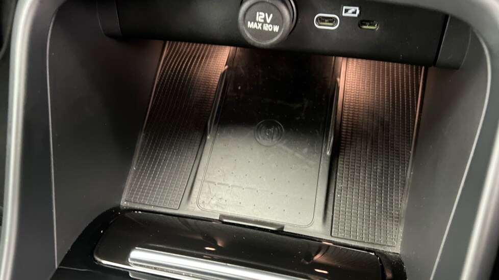 Used Volvo XC40 2024 for sale - 76055618: Photo 50