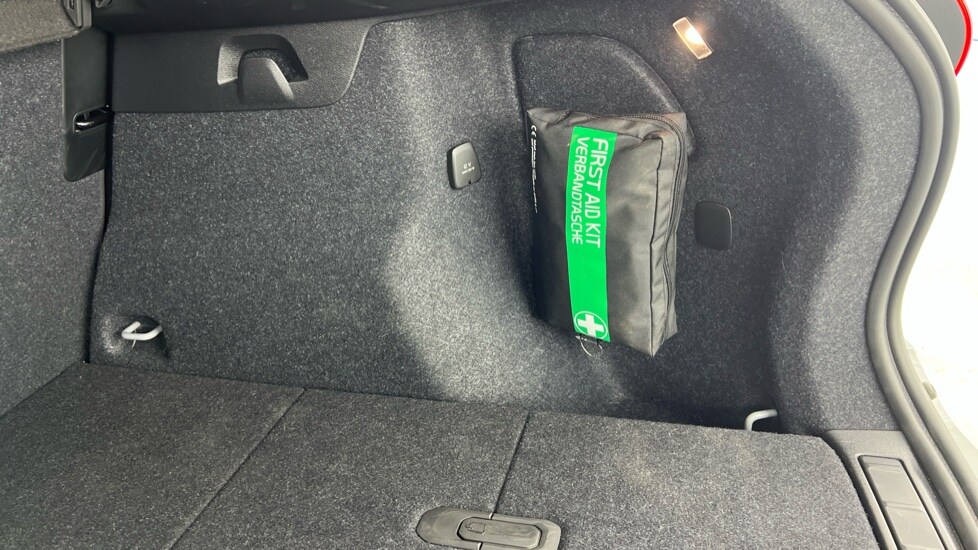 Used Volvo XC40 2024 for sale - 76055618: Photo 55