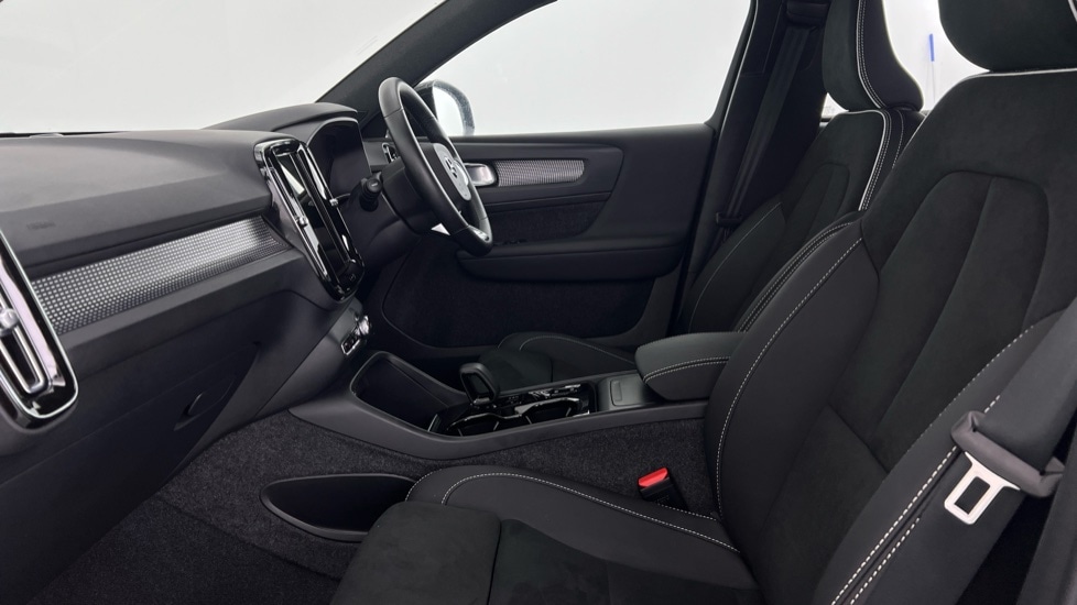 Used Volvo XC40 2024 for sale - 76055618: Photo 59