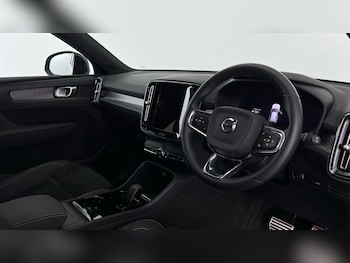 Used Volvo XC40 2022 for sale - 75467521: Photo