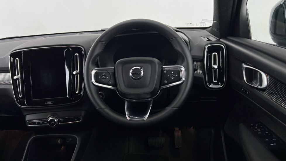 Used Volvo XC40 2024 for sale - 76519321: Photo 10