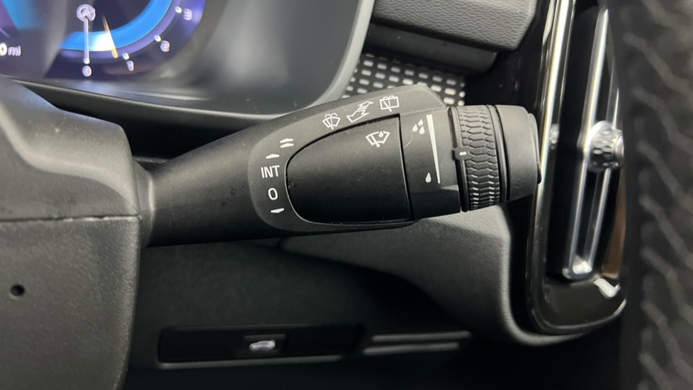 Used Volvo XC40 2024 for sale - 76519321: Photo 23