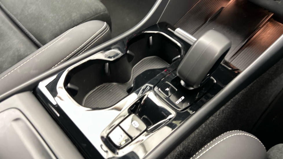 Used Volvo XC40 2024 for sale - 76519321: Photo 25