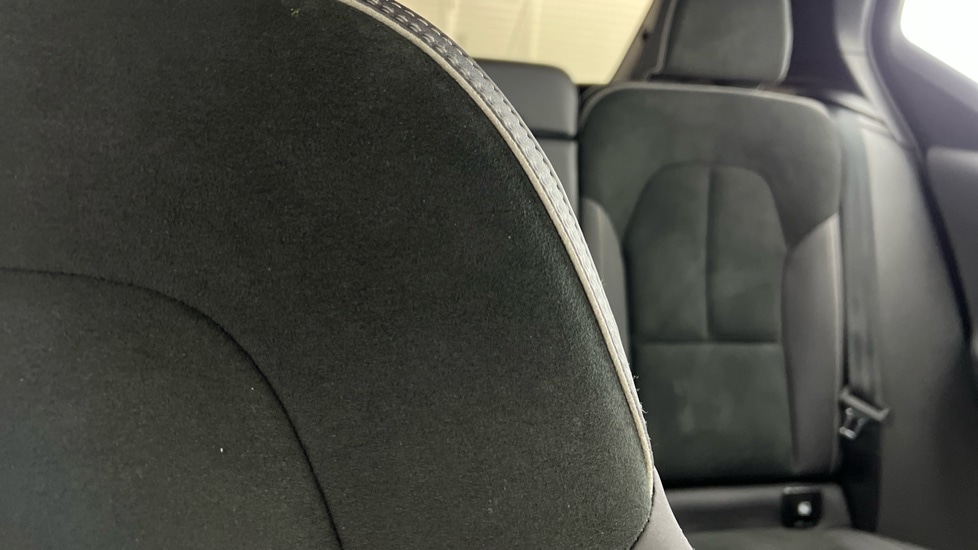 Used Volvo XC40 2024 for sale - 76519321: Photo 37