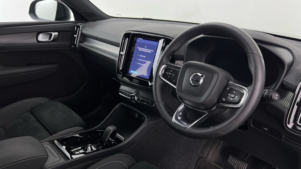 Used Volvo XC40 2024 for sale - 76519321: Photo 4