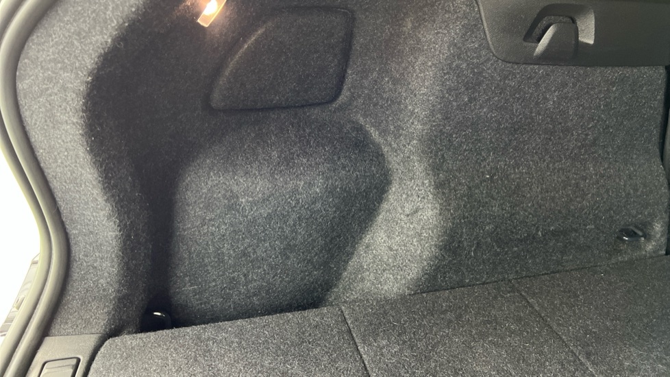 Used Volvo XC40 2024 for sale - 76519321: Photo 56