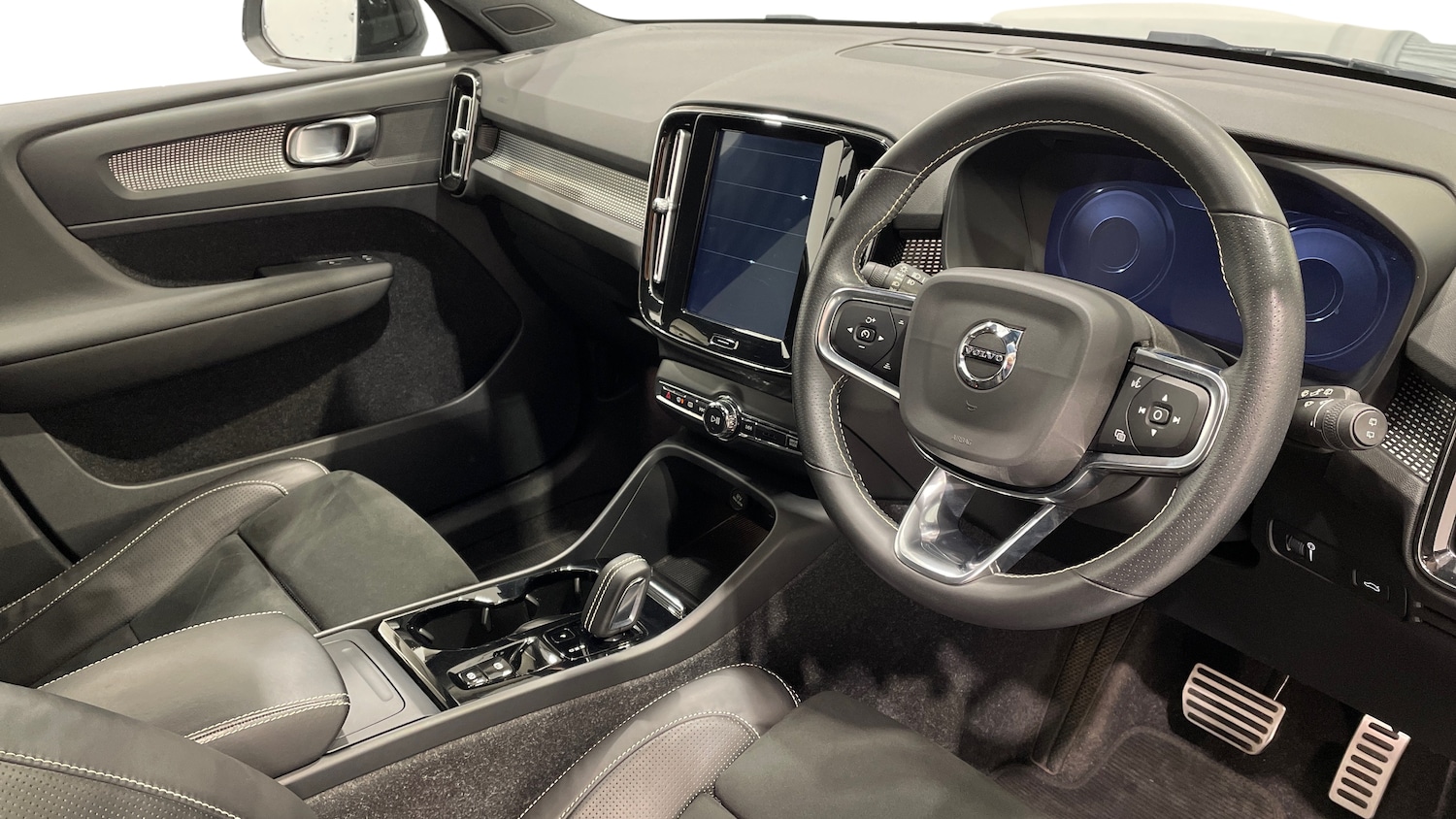 Used Volvo XC40 2020 for sale - 77927354: Photo 5