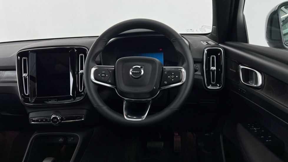 Used Volvo XC40 2024 for sale - 76098001: Photo 10