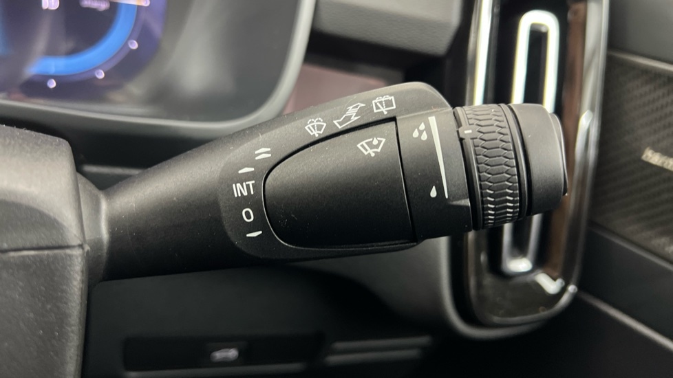 Used Volvo XC40 2024 for sale - 76098001: Photo 23
