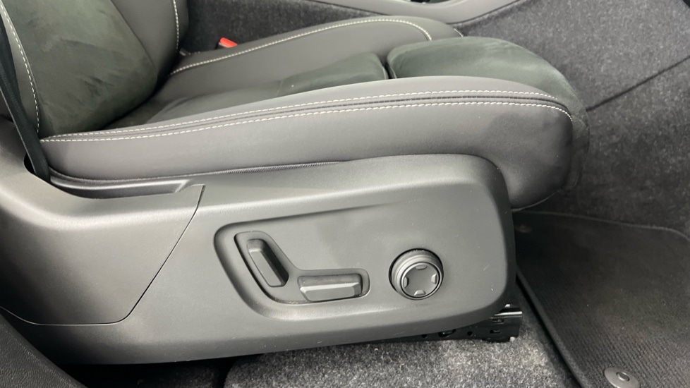 Used Volvo XC40 2024 for sale - 76098001: Photo 29