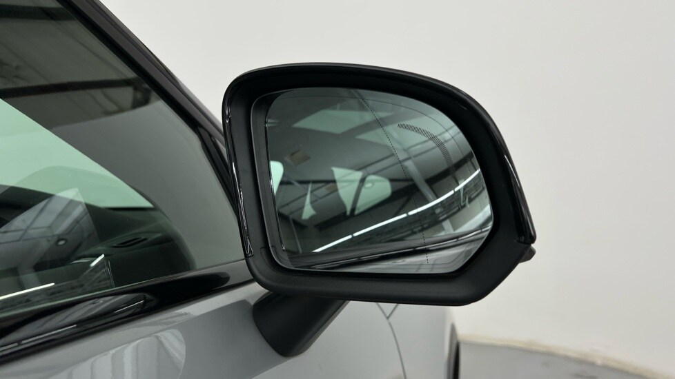 Used Volvo XC40 2024 for sale - 76098001: Photo 31