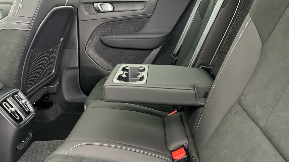 Used Volvo XC40 2024 for sale - 76098001: Photo 33