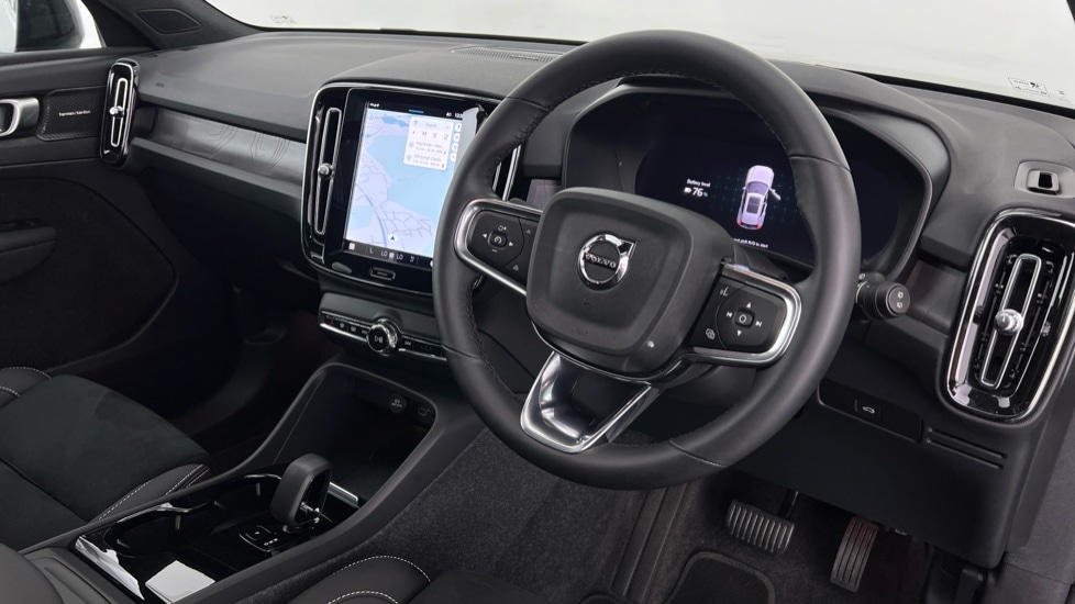 Used Volvo XC40 2024 for sale - 76098001: Photo 4