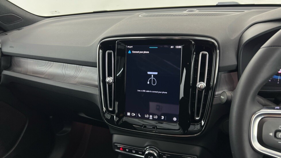 Used Volvo XC40 2024 for sale - 76098001: Photo 44