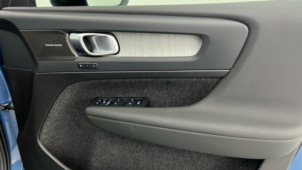 Used Volvo XC40 2024 for sale - 75775955: Photo 29